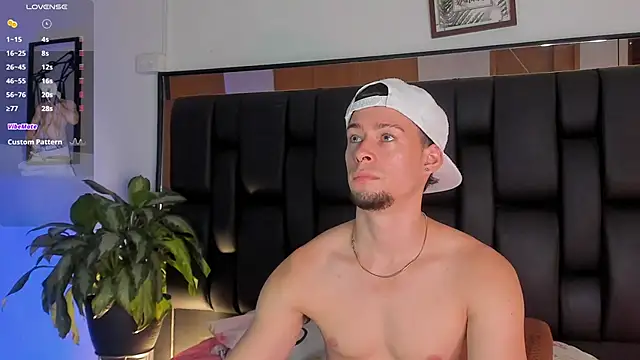 JadeSmiith  online show from 11.13.25