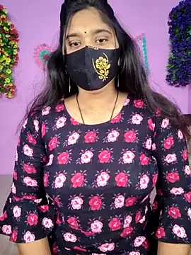 Hot Maleka online show from 12.19.25