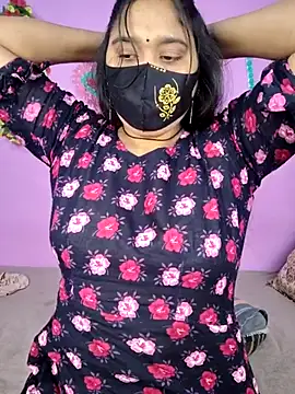 Hot Maleka online show from 12.22.25