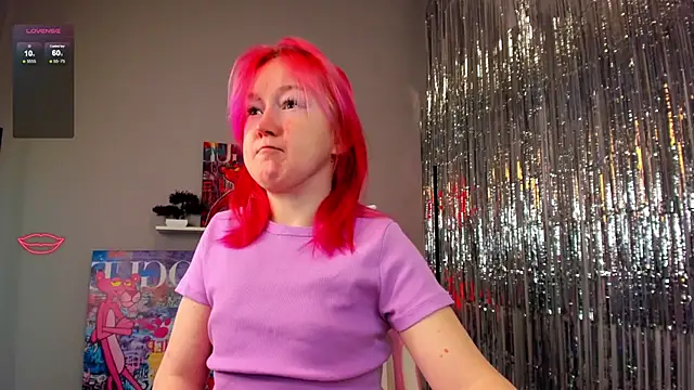 Snapshot of Sara_Robinson chatting on 01.03.25 Sara Robinson online show from 01.03.25