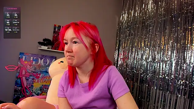 Snapshot of Sara_Robinson chatting on 01.03.25 Sara Robinson online show from 01.03.25