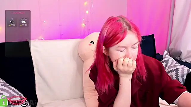 Snapshot of Sara_Robinson chatting on 01.08.25 Sara Robinson online show from 01.08.25