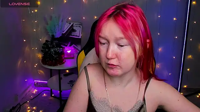 Snapshot of Sara_Robinson chatting on 01.21.25 Sara Robinson online show from 01.21.25