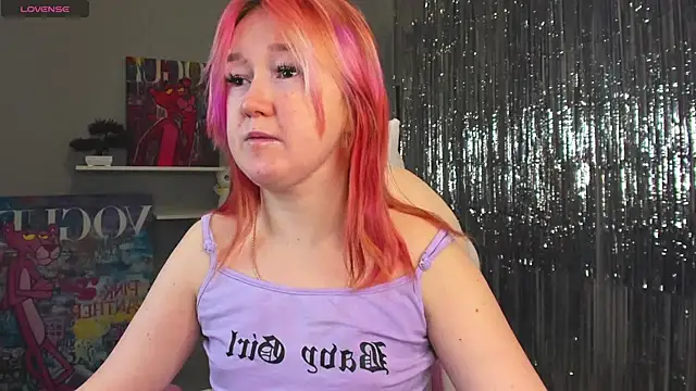 Snapshot of Sara_Robinson chatting on 01.26.25 Sara Robinson online show from 01.26.25