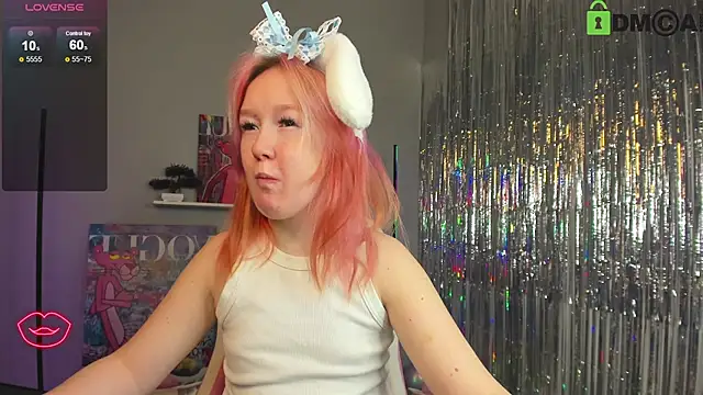 Snapshot of Sara_Robinson chatting on 02.03.25 Sara Robinson online show from 02.03.25