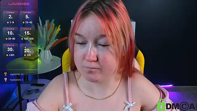 Snapshot of Sara_Robinson chatting on 02.21.25 Sara Robinson online show from 02.21.25