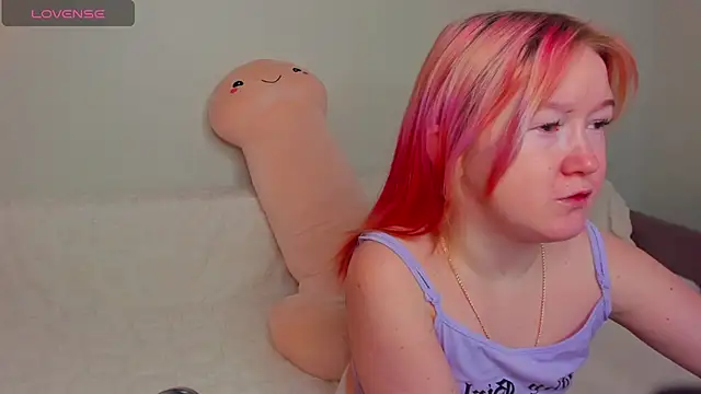 Snapshot of Sara_Robinson chatting on 02.28.25 Sara Robinson online show from 02.28.25