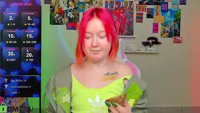 Snapshot of Sara_Robinson chatting on 03.17.25 Sara Robinson online show from 03.17.25