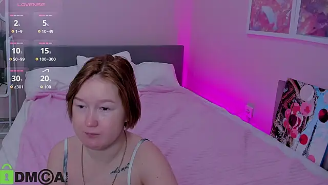 Snapshot of Sara_Robinson chatting on 11.14.25 Sara Robinson online show from 11.14.25