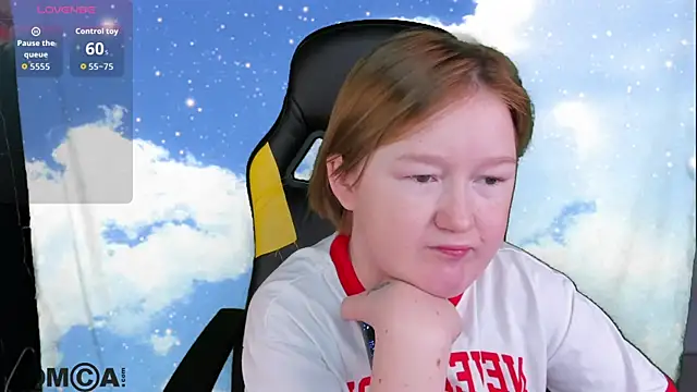 Snapshot of Sara_Robinson chatting on 11.21.25 Sara Robinson online show from 11.21.25