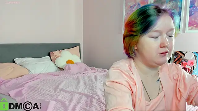 Snapshot of Sara_Robinson chatting on 11.27.25 Sara Robinson online show from 11.27.25