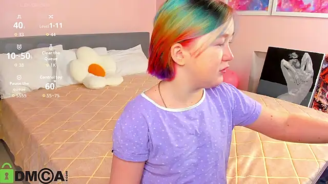 Snapshot of Sara_Robinson chatting on 12.18.25 Sara Robinson online show from 12.18.25