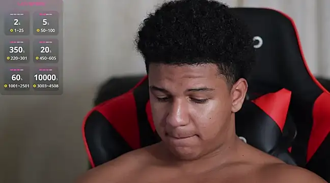 Snapshot of May_Dylan1 chatting on 12.21.24 May Dylan1 online show from 12.21.24