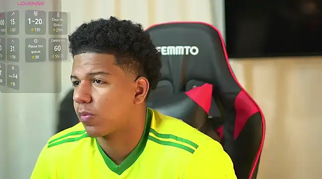 Snapshot of May_Dylan1 chatting on 01.04.25 May Dylan1 online show from 01.04.25