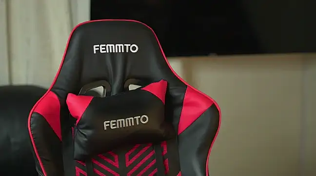 Snapshot of May_Dylan1 chatting on 01.05.25 May Dylan1 online show from 01.05.25