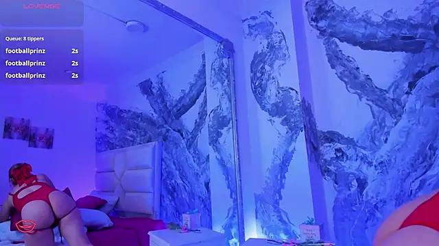 Snapshot of AuroraRojas chatting on 03.08.25 AuroraRojas online show from 03.08.25