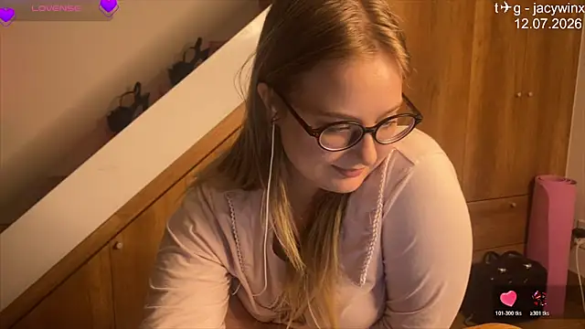JacyWinslat online show from 07.12.26