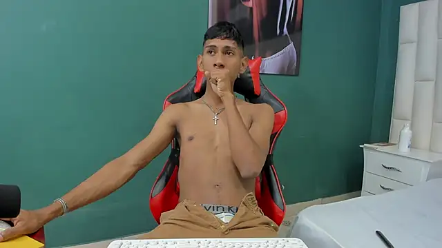 Nick Collins18 online show from 02.08.25