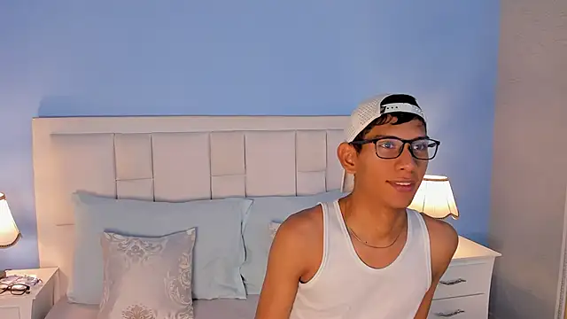 Nick Collins18 online show from 09.18.25