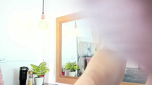 Snapshot of samarawells chatting on 01.27.25 samarawells online show from 01.27.25