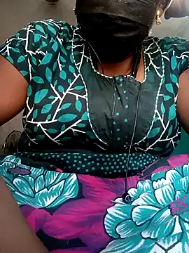 Snapshot of kavinila20 chatting on 01.29.25 kavinila20 online show from 01.29.25