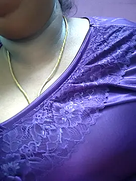 Snapshot of kavinila20 chatting on 09.26.25 kavinila20 online show from 09.26.25