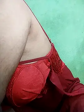 Snapshot of Queen-Amelia chatting on 12.20.25 Queen-Amelia online show from 12.20.25