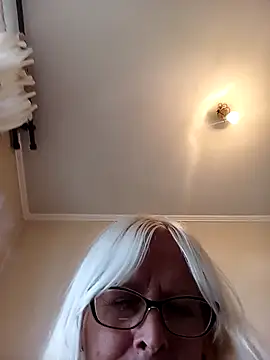 Snapshot of Rousmk1 chatting on 12.02.24 Rousmk1 online show from 12.02.24