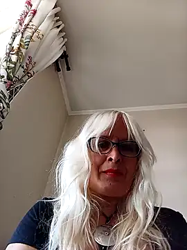 Snapshot of Rousmk1 chatting on 01.15.25 Rousmk1 online show from 01.15.25