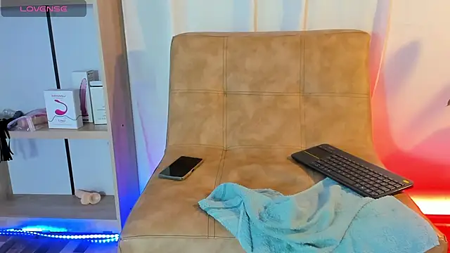 Snapshot of ladynemesis chatting on 01.11.25 ladynemesis online show from 01.11.25