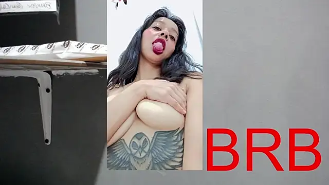 Snapshot of ladynemesis chatting on 10.13.25 ladynemesis online show from 10.13.25