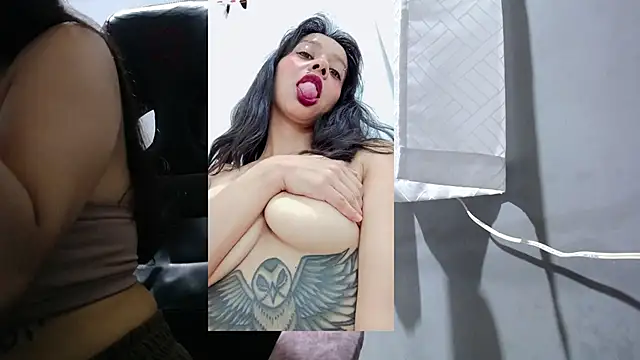 Snapshot of ladynemesis chatting on 10.30.25 ladynemesis online show from 10.30.25