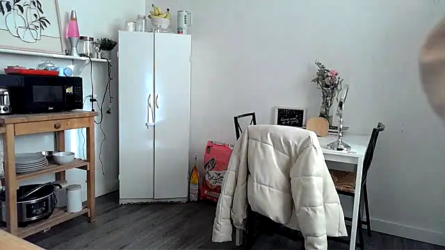 Snapshot of Kittyymaze1 chatting on 02.26.26 Kittyymaze1 online show from 02.26.26