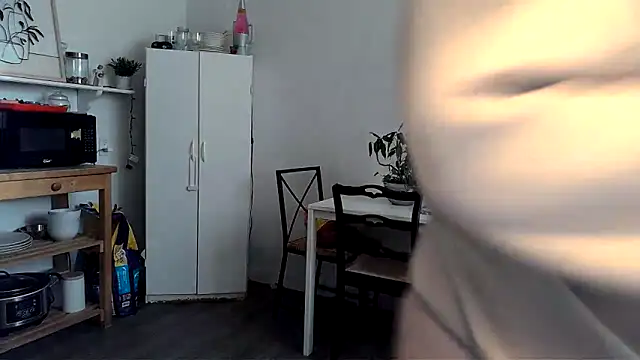 Snapshot of Kittyymaze1 chatting on 03.04.26 Kittyymaze1 online show from 03.04.26