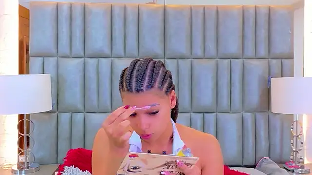 TiaraRosse online show from 03.17.26