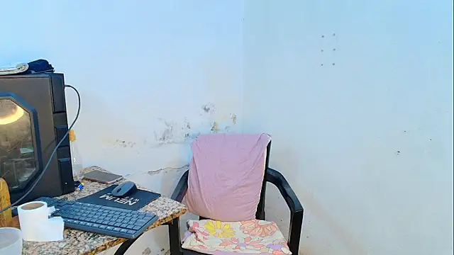 Oh Tique online show from 04.29.26