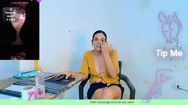 Oh Tique online show from 06.09.26