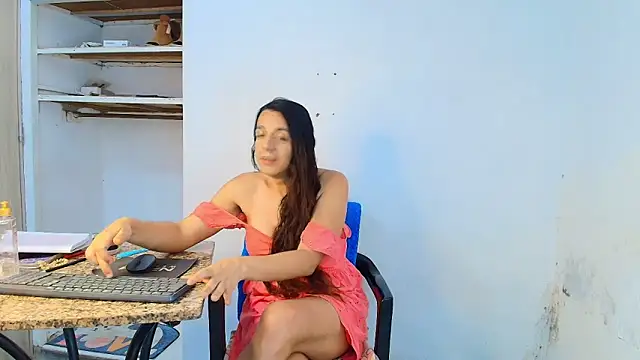 Oh Tique online show from 06.20.26