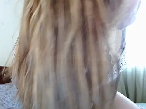 kittenlizz online show from 12.29.24