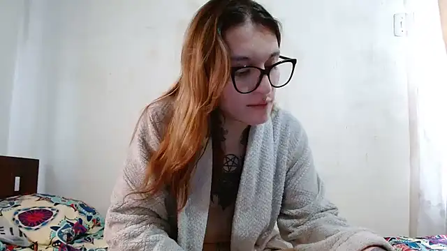 kittenlizz online show from 02.22.25