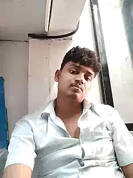 Snapshot of heartless__95 chatting on 02.17.25 heartless 95 online show from 02.17.25