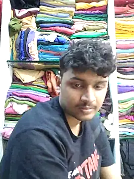 Snapshot of heartless__95 chatting on 02.18.25 heartless 95 online show from 02.18.25