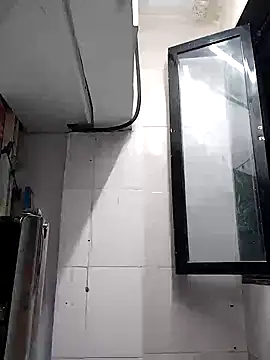 Snapshot of heartless__95 chatting on 02.19.25 heartless 95 online show from 02.19.25