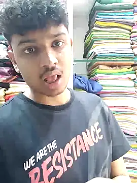 Snapshot of heartless__95 chatting on 02.24.25 heartless 95 online show from 02.24.25