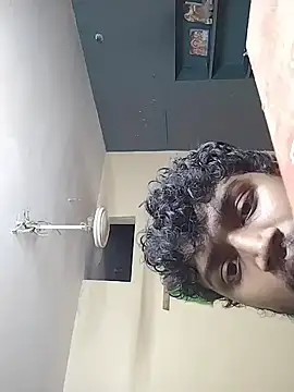 Snapshot of heartless__95 chatting on 10.26.25 heartless 95 online show from 10.26.25