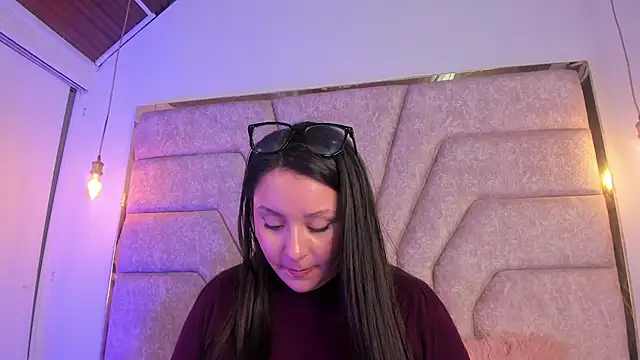 EmaJames25 online show from 07.23.26