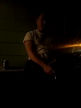 Bigtater1999 online show from 11.10.25