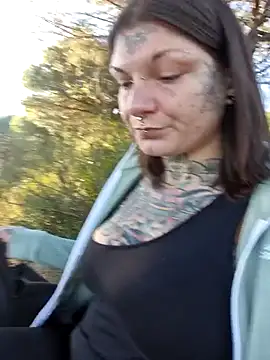 lizzardqueeen online show from 01.06.26