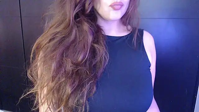 Snapshot of AdharaLujan chatting on 02.20.25 AdharaLujan online show from 02.20.25