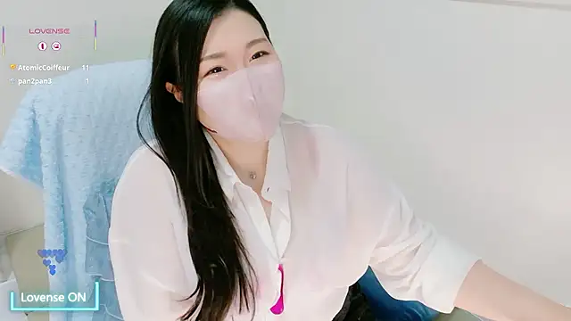 Snapshot of yukinko_o_ chatting on 06.12.26 yukinko o online show from 06.12.26